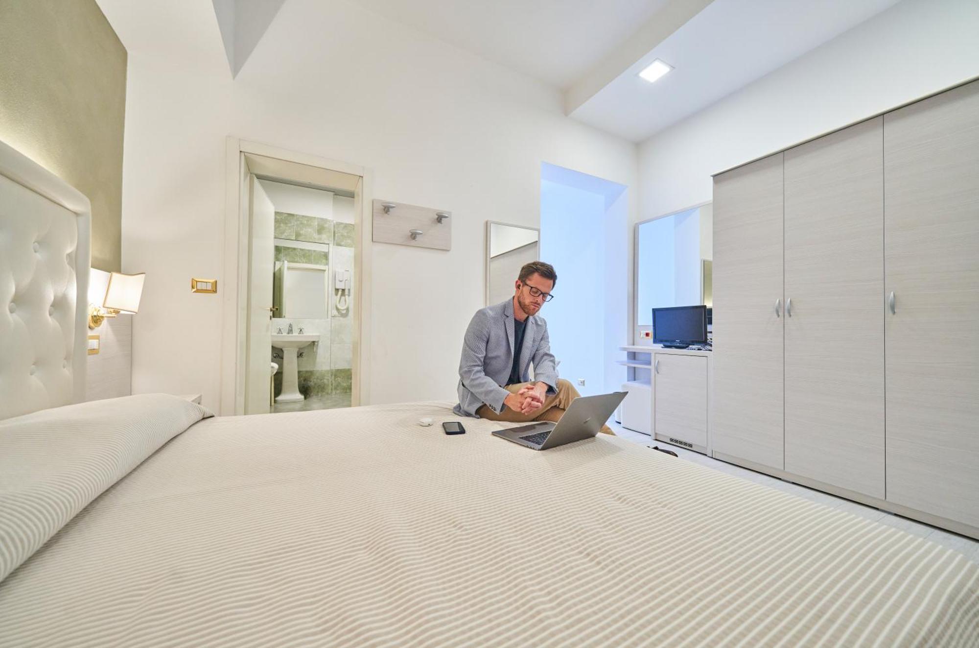 Hotel Bristol Bellaria-Igea Marina Exteriör bild
