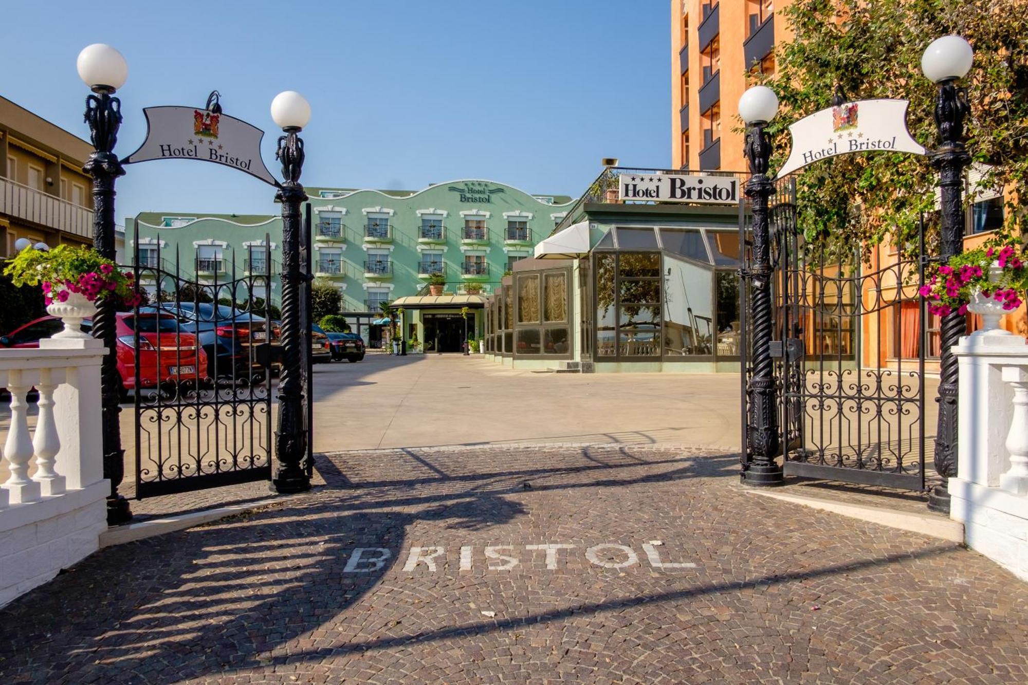 Hotel Bristol Bellaria-Igea Marina Exteriör bild